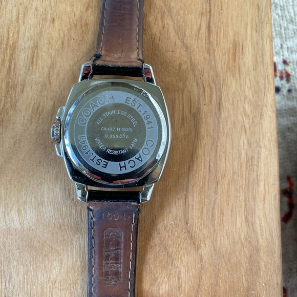 Coach Watch - Picture 4 of 4